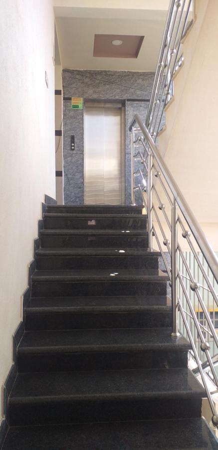 העיר בנגלור Royal Blue Meridian Inn מראה חיצוני תמונה