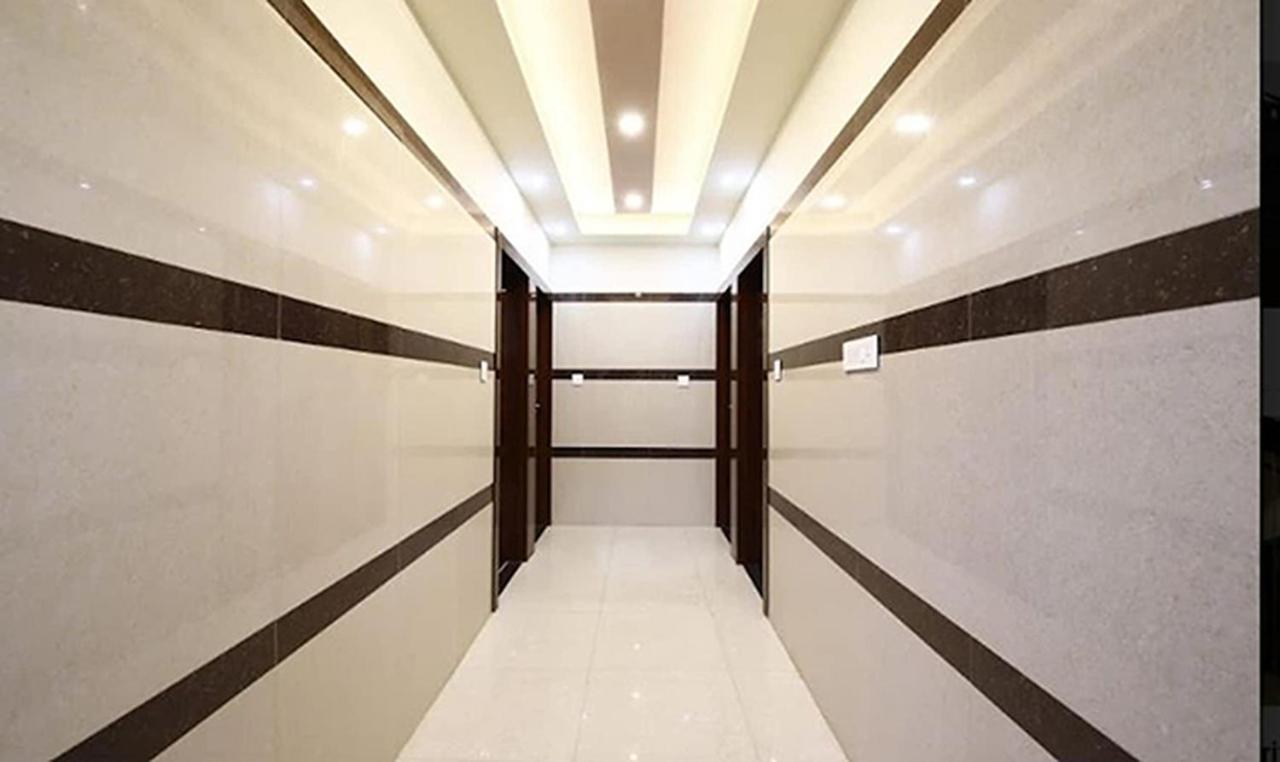העיר בנגלור Royal Blue Meridian Inn מראה חיצוני תמונה
